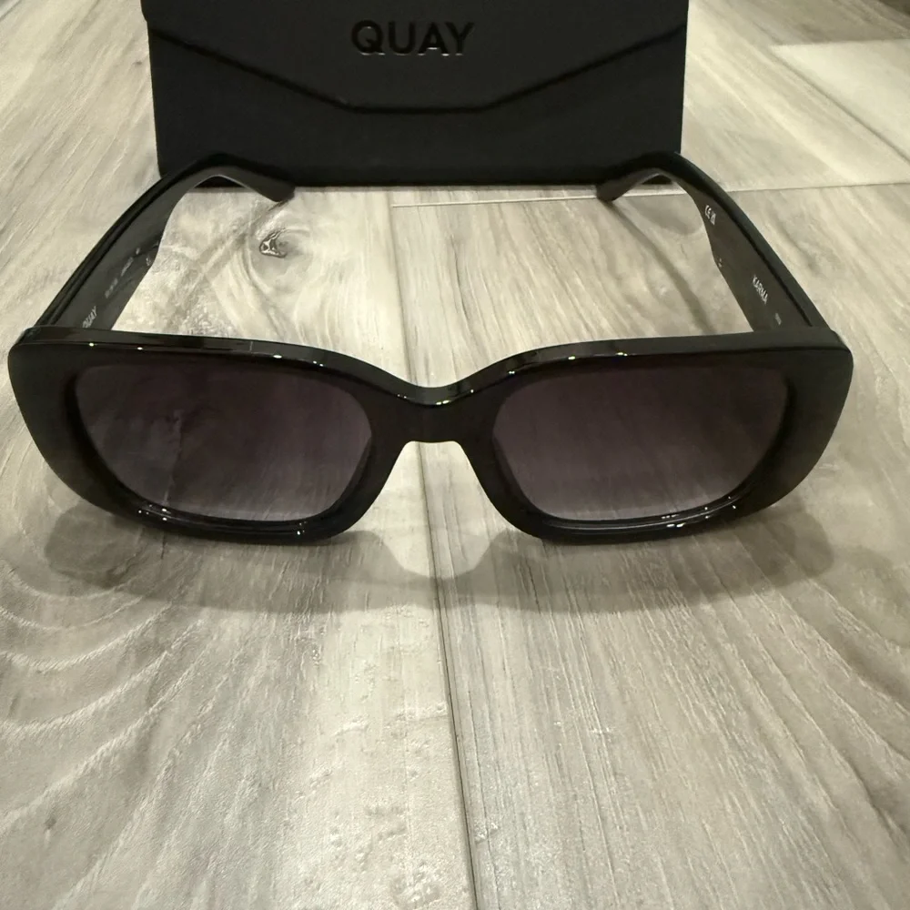 Quay Black Sunglasses - Picture 2 of 6